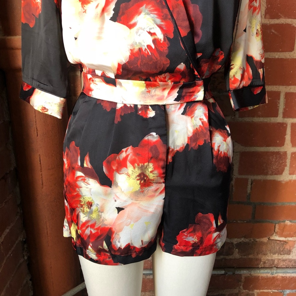 Floral romper - Picture 5 of 6